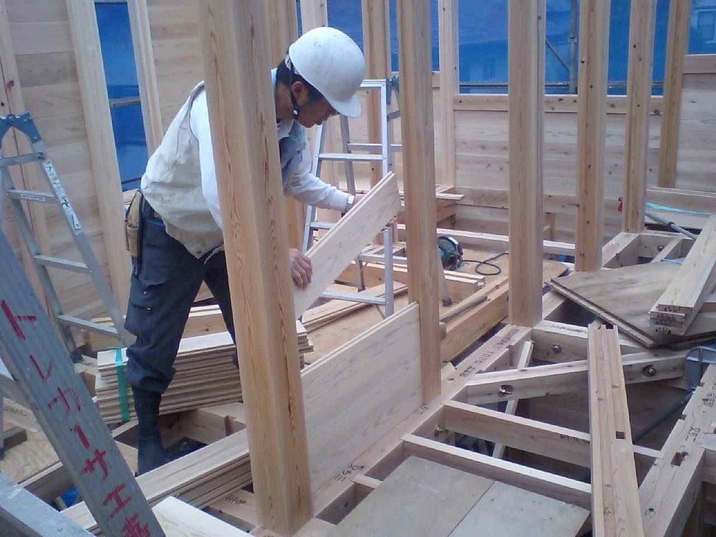 板倉建て方