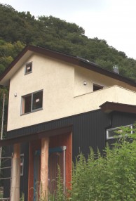 愛川町自然素材の家
